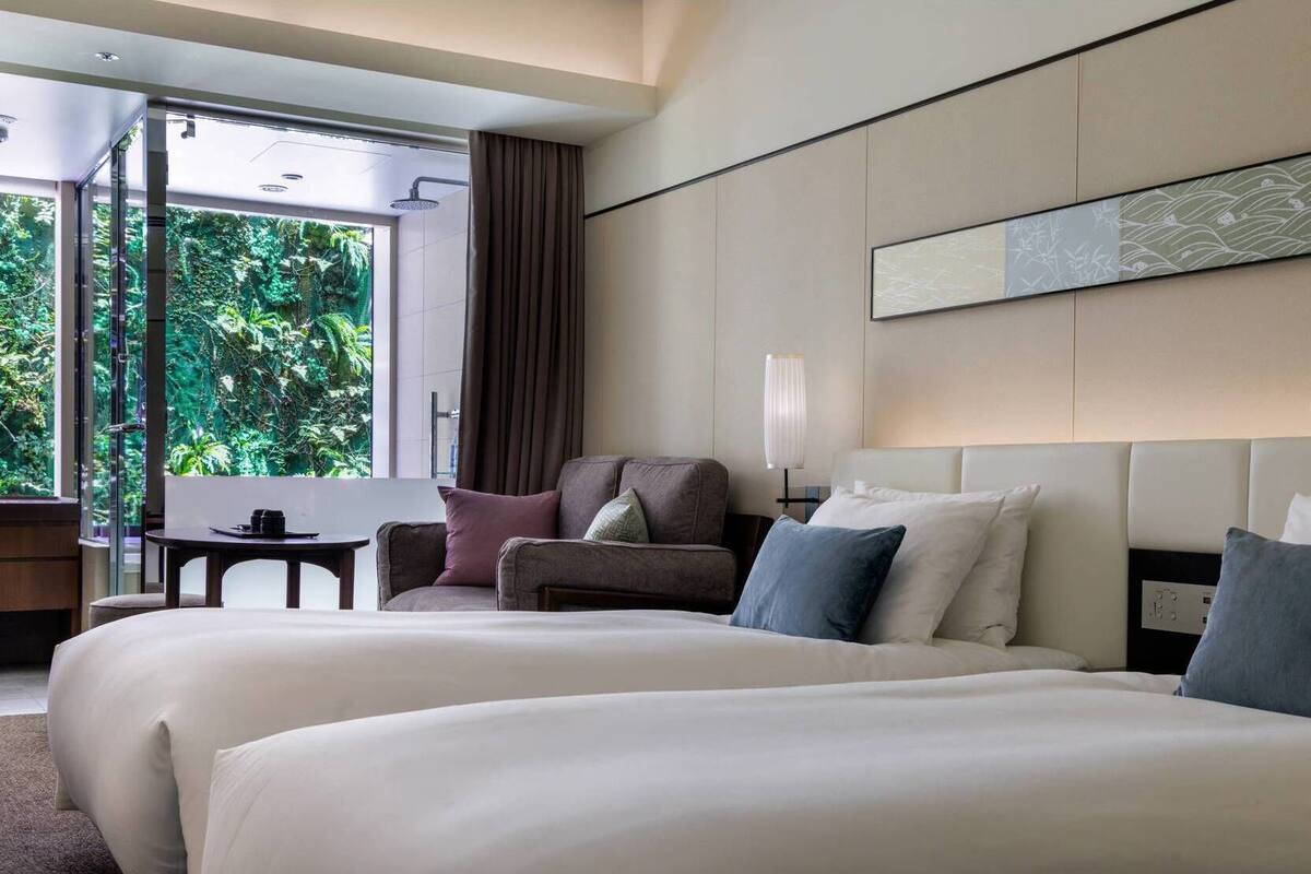 In-room safe, blackout curtains, free WiFi, bed sheets