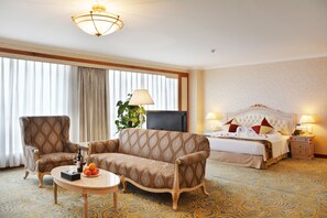Executive Deluxe Room | Minibar, in-room safe, desk, blackout drapes - Asia Pacific Garden Hotel - Beijing (Tongzhou)