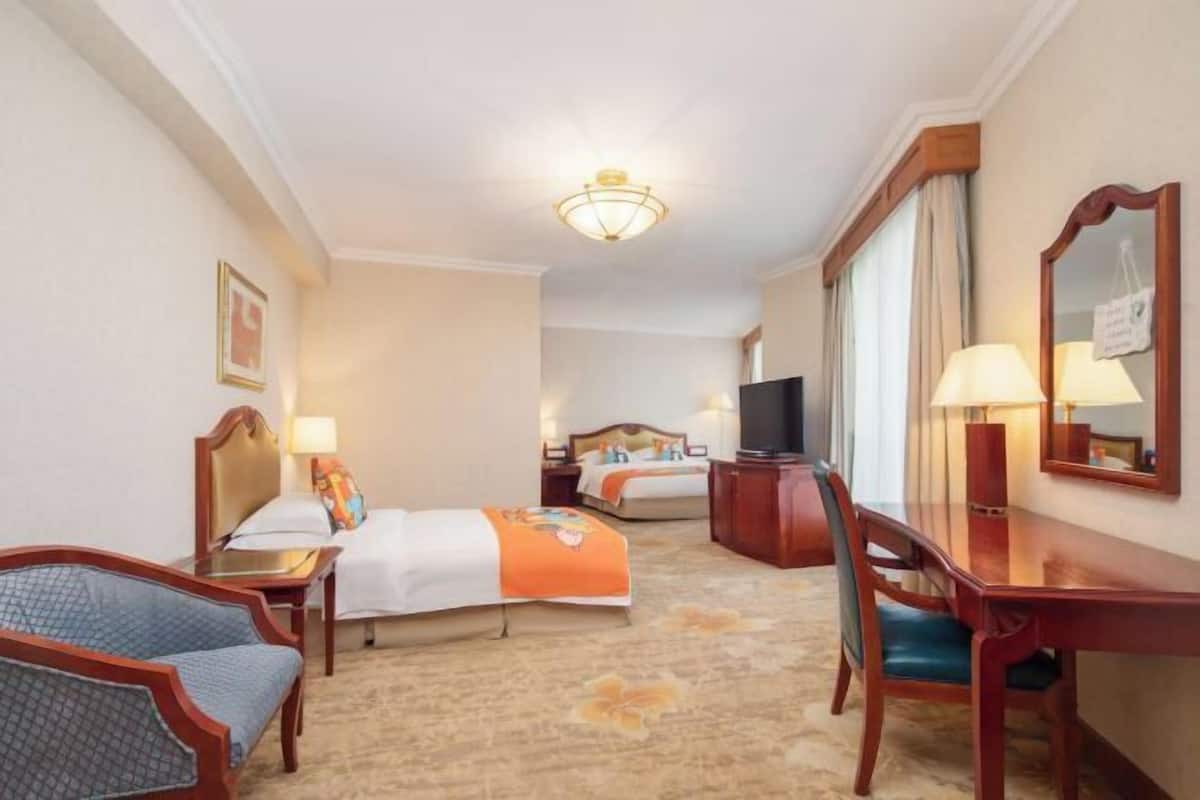 1 chambre, minibar, coffres-forts dans les chambres, bureau