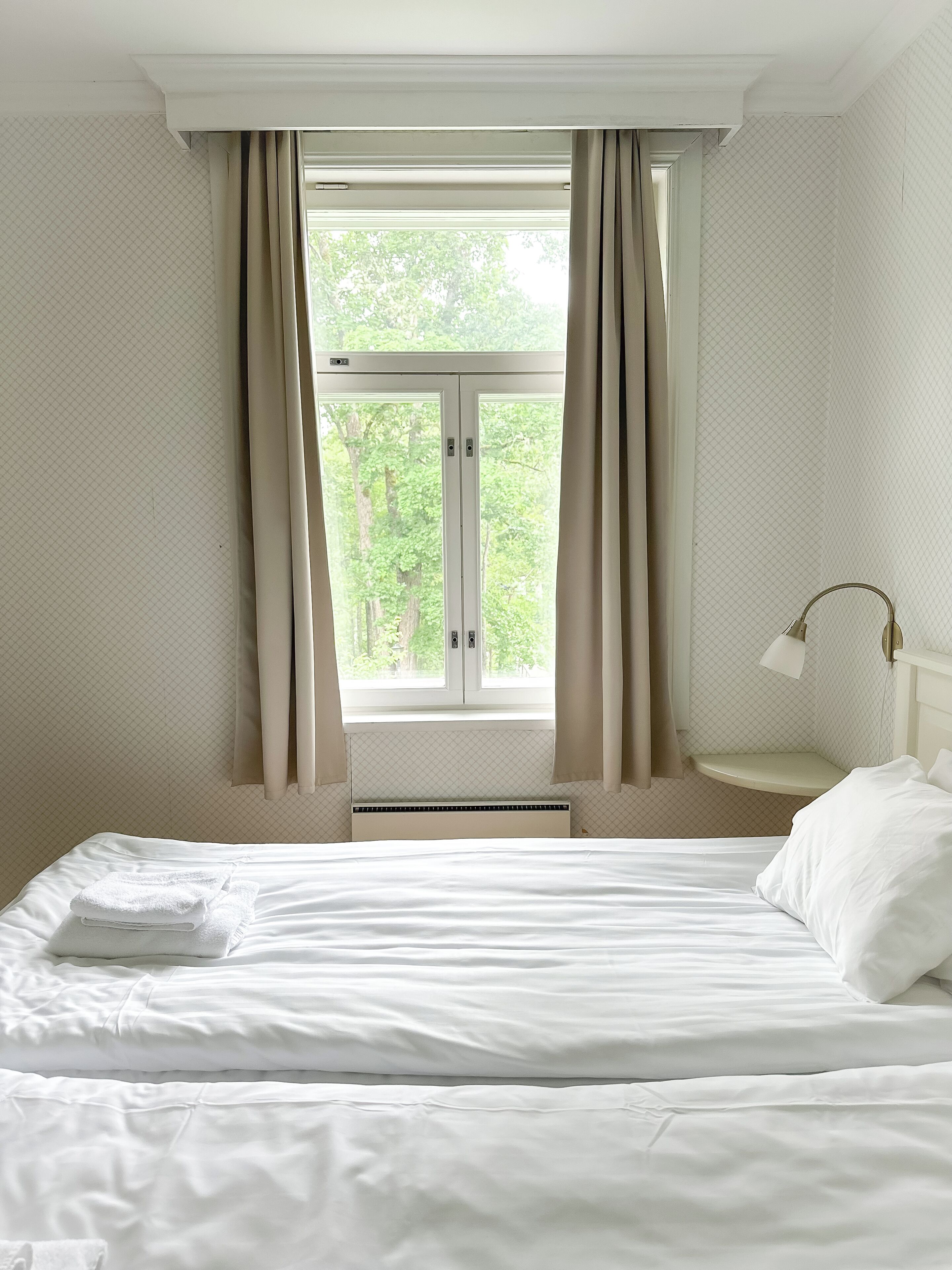 big cottage twin | 1 bedroom, individually decorated, individually furnished