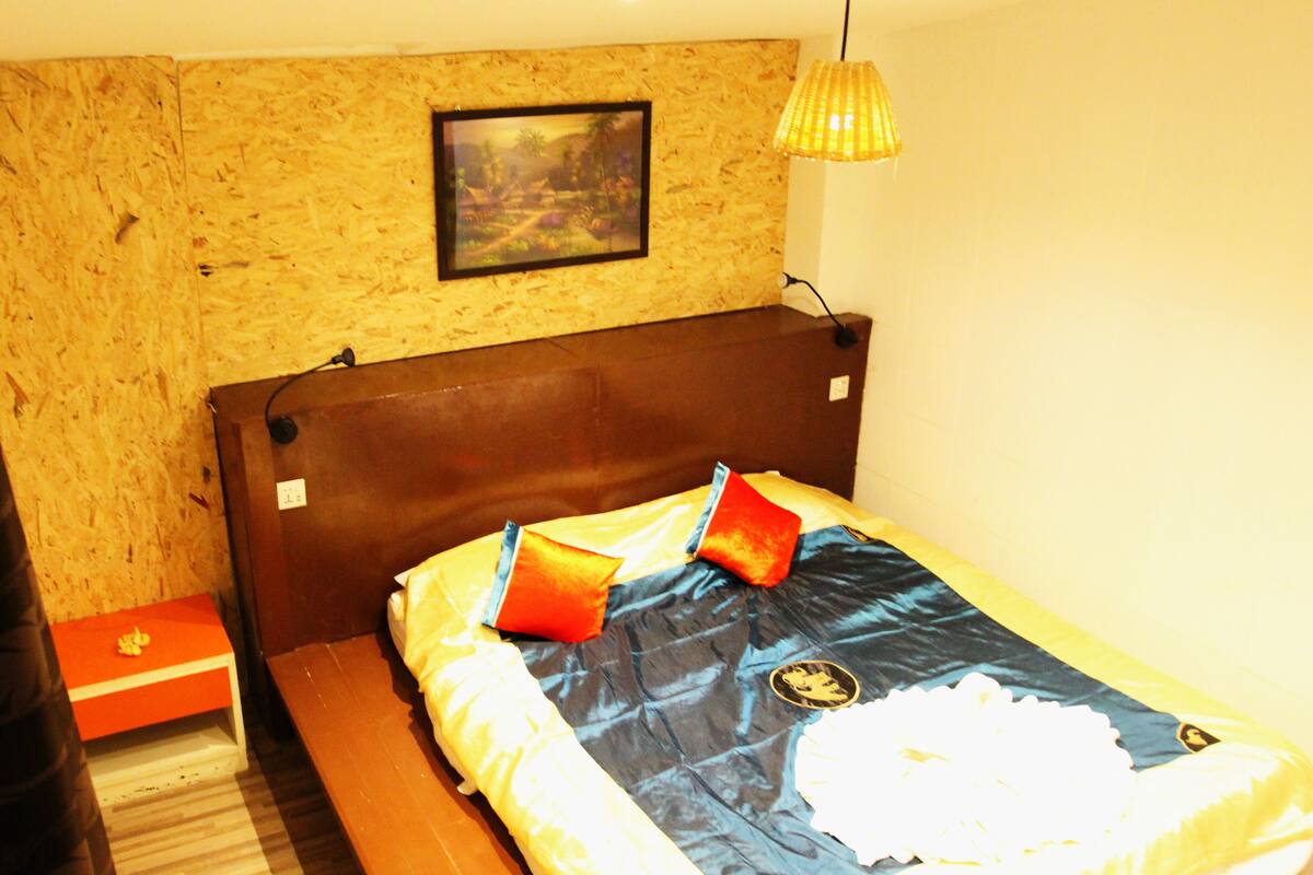 Deluxe Double Room | WiFi (free), bed sheets