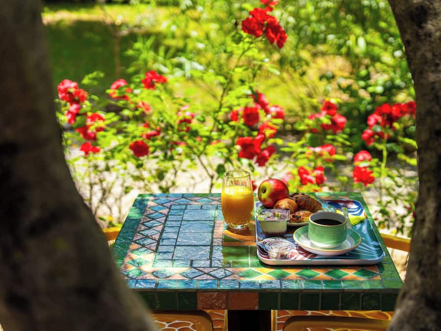 Café da manhã com buffet todos os dias (EUR 11.50 por pessoa)