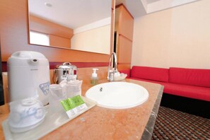Free WiFi, bed sheets - Hotel KOYO (Hashima)