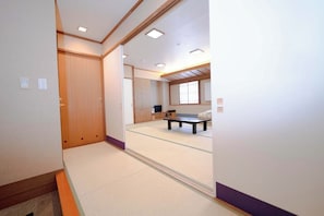 Japanese Style Room 15 Tatami  | Free WiFi, bed sheets - Hotel KOYO (Hashima)