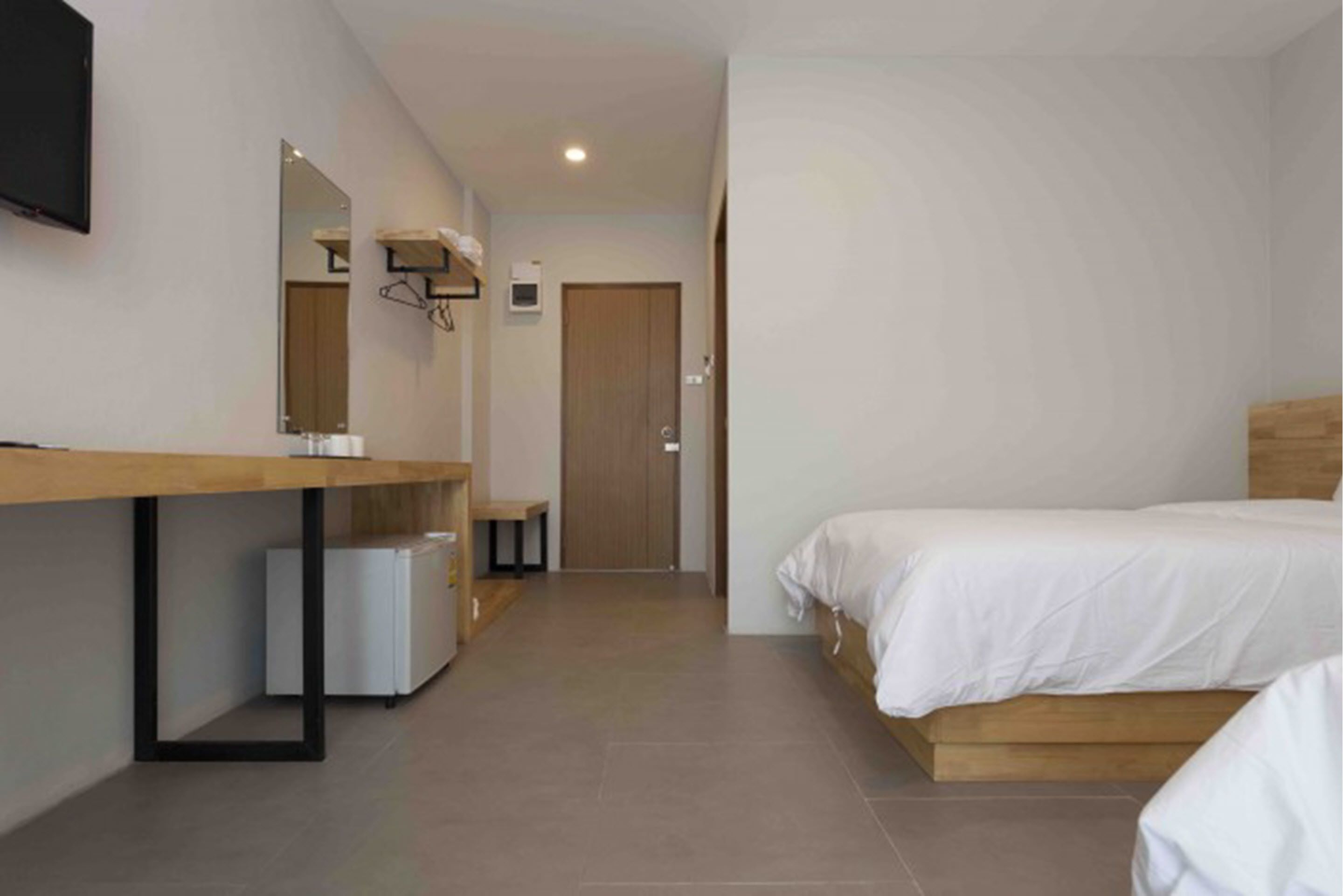 standard twin room | desk, free wifi