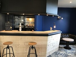 Bar (en el alojamiento)