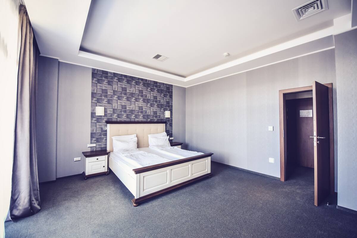 Suite 4 Stars | Minibar, in-room safe, desk, WiFi (free)