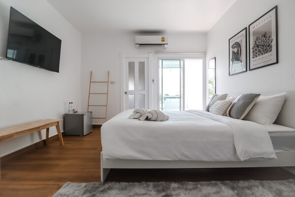 Estudio exclusivo, para no fumadores, vista a la montaña | Cortinas blackout, wifi gratis y ropa de cama 