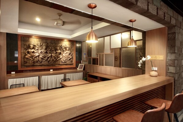 Lobby sitting area - Link Mansion (Chiang Mai)