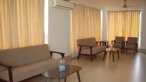 Maharaja Suite Sea Facing ( Roof Top ) | In-room safe, free WiFi, bed sheets