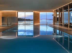 2 piscinas cubiertas