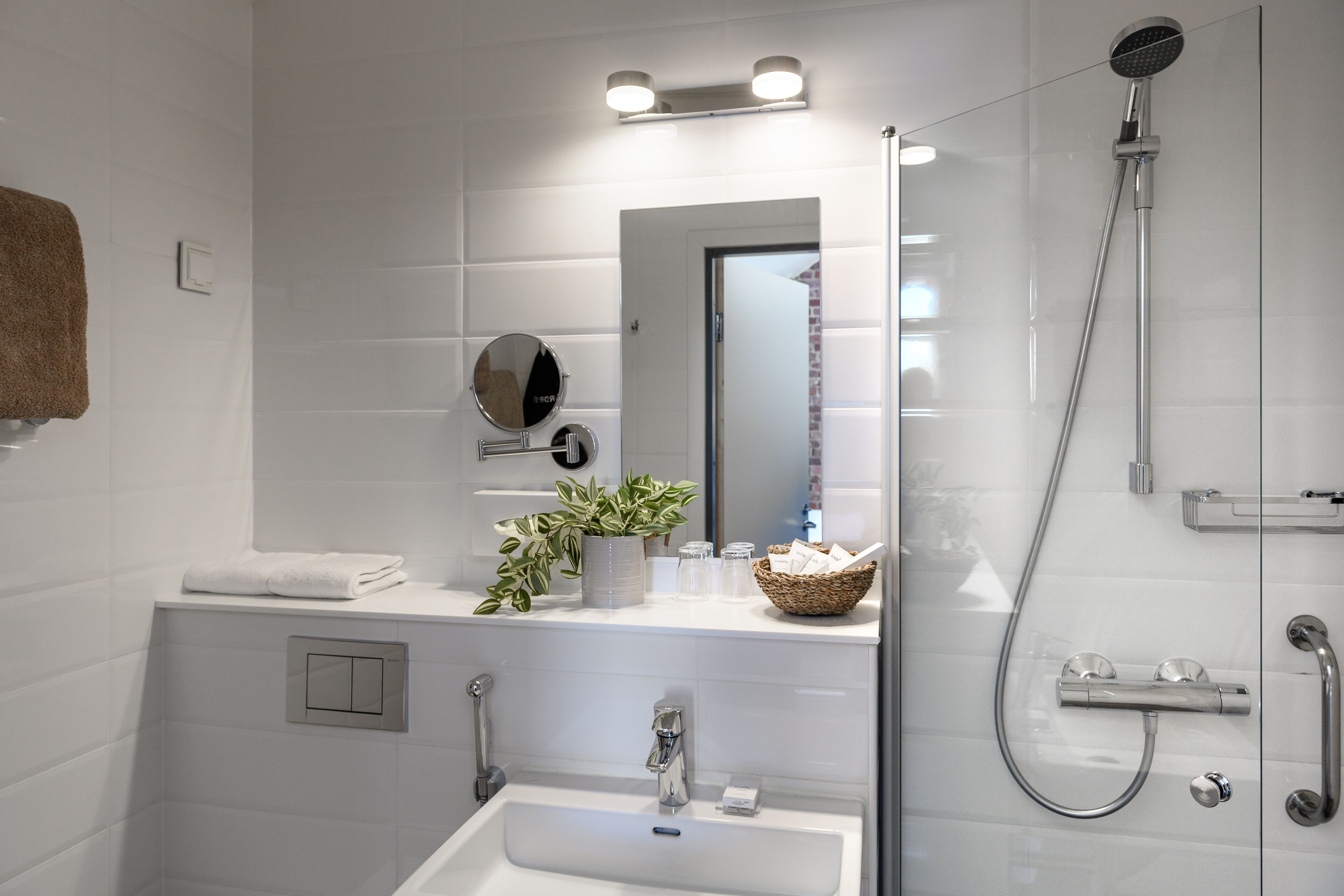 comfort room | bathroom | shower, free toiletries, hair dryer, towels