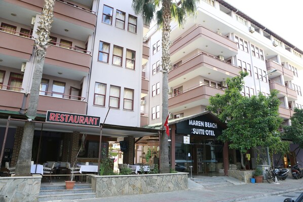 Front of property - Maren Beach Apart (Alanya)