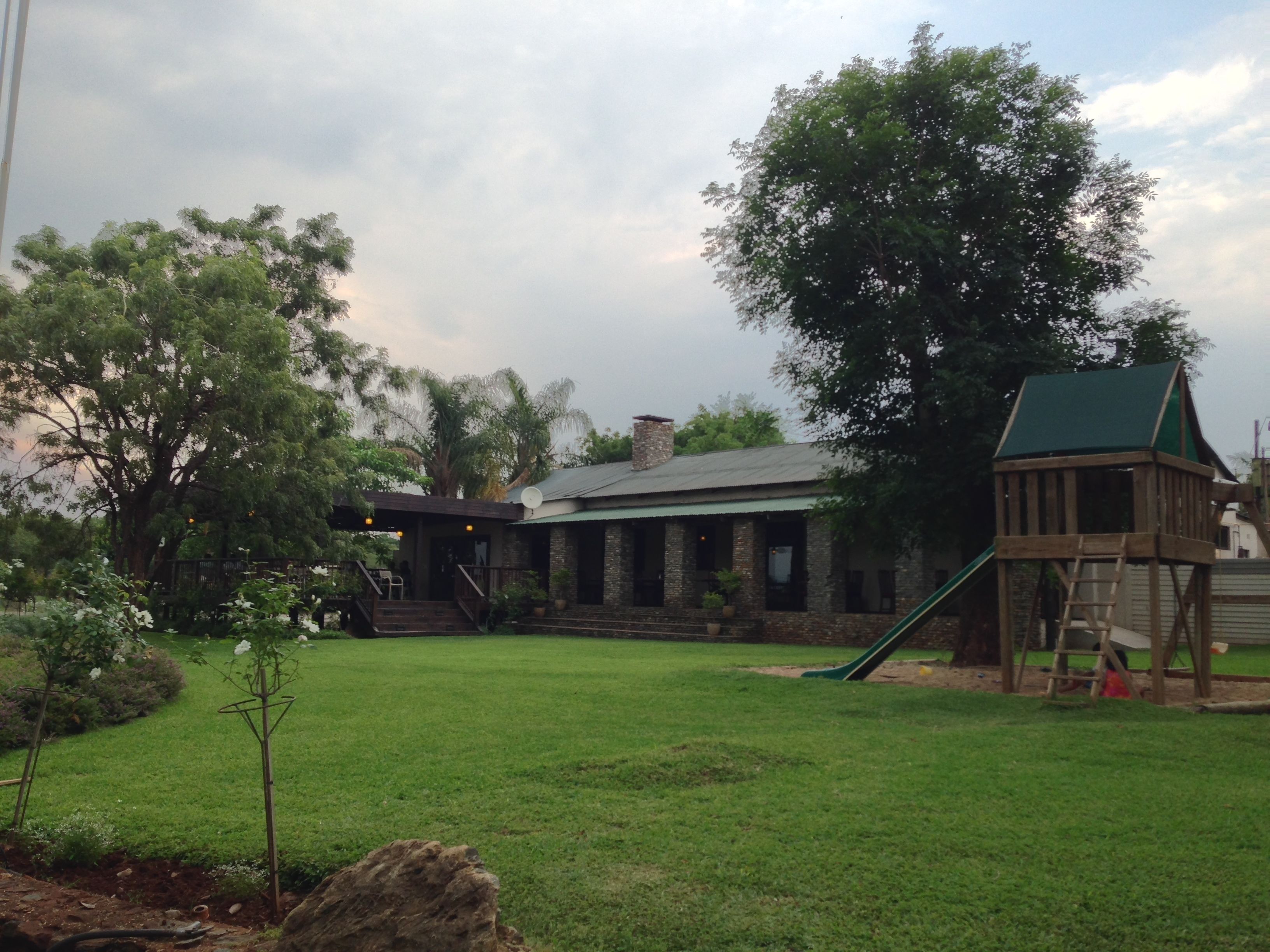 Zona de juegos infantil al aire libre