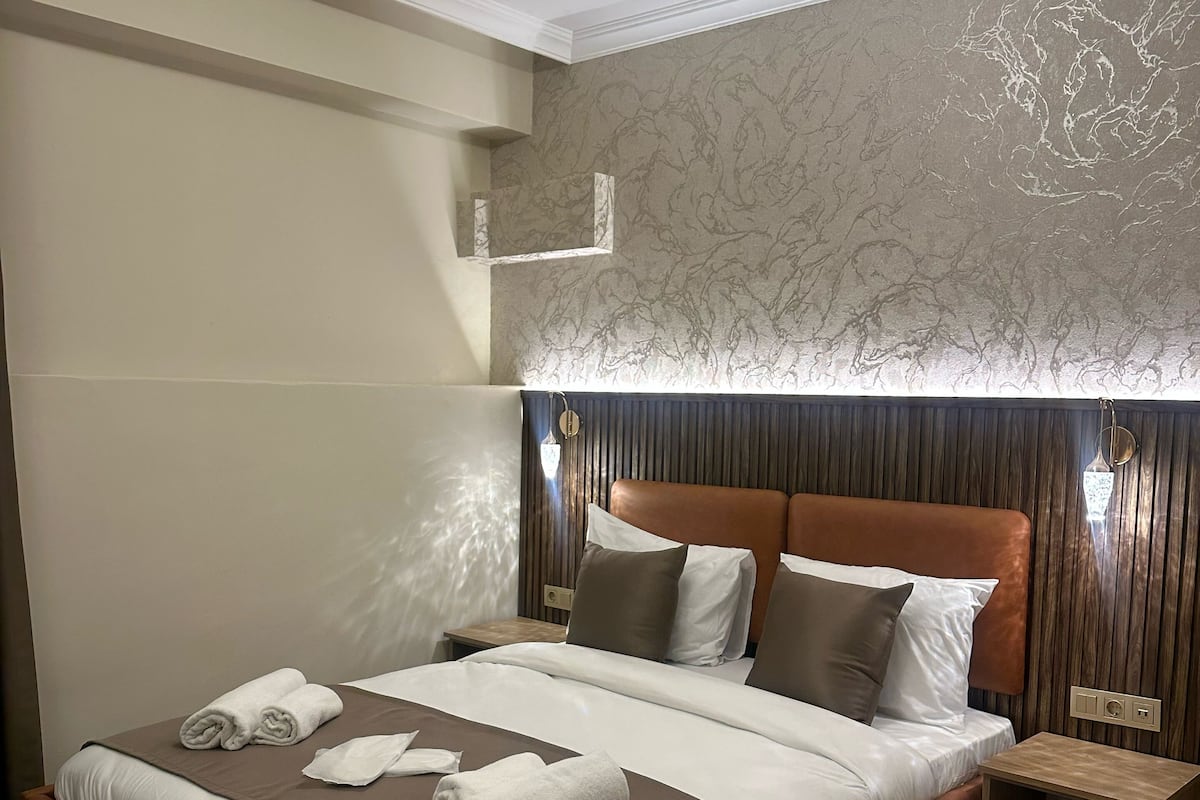 Ropa de cama de alta calidad y minibar