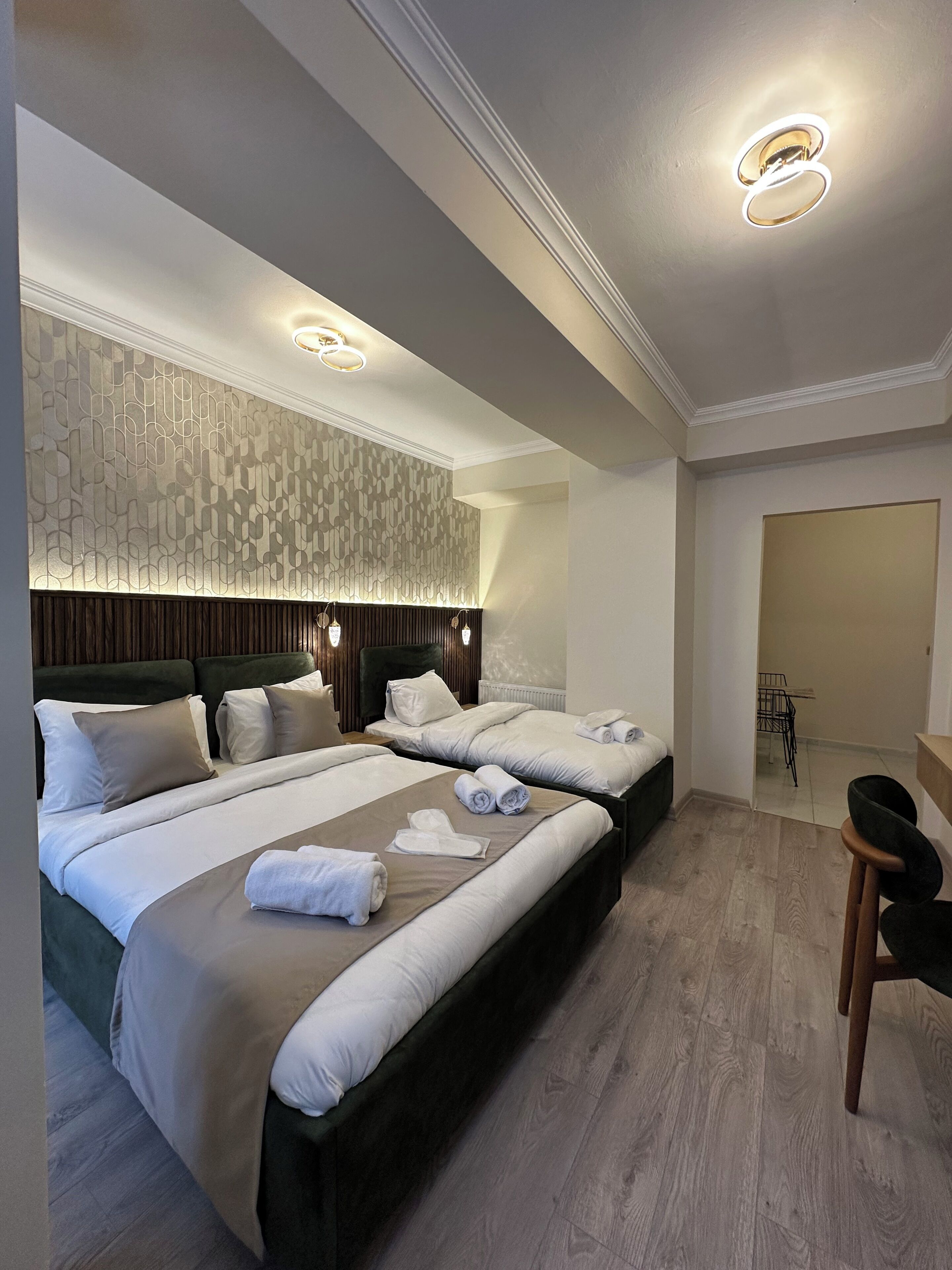 Economy Triple Room | Premium bedding, minibar, in-room safe, soundproofing