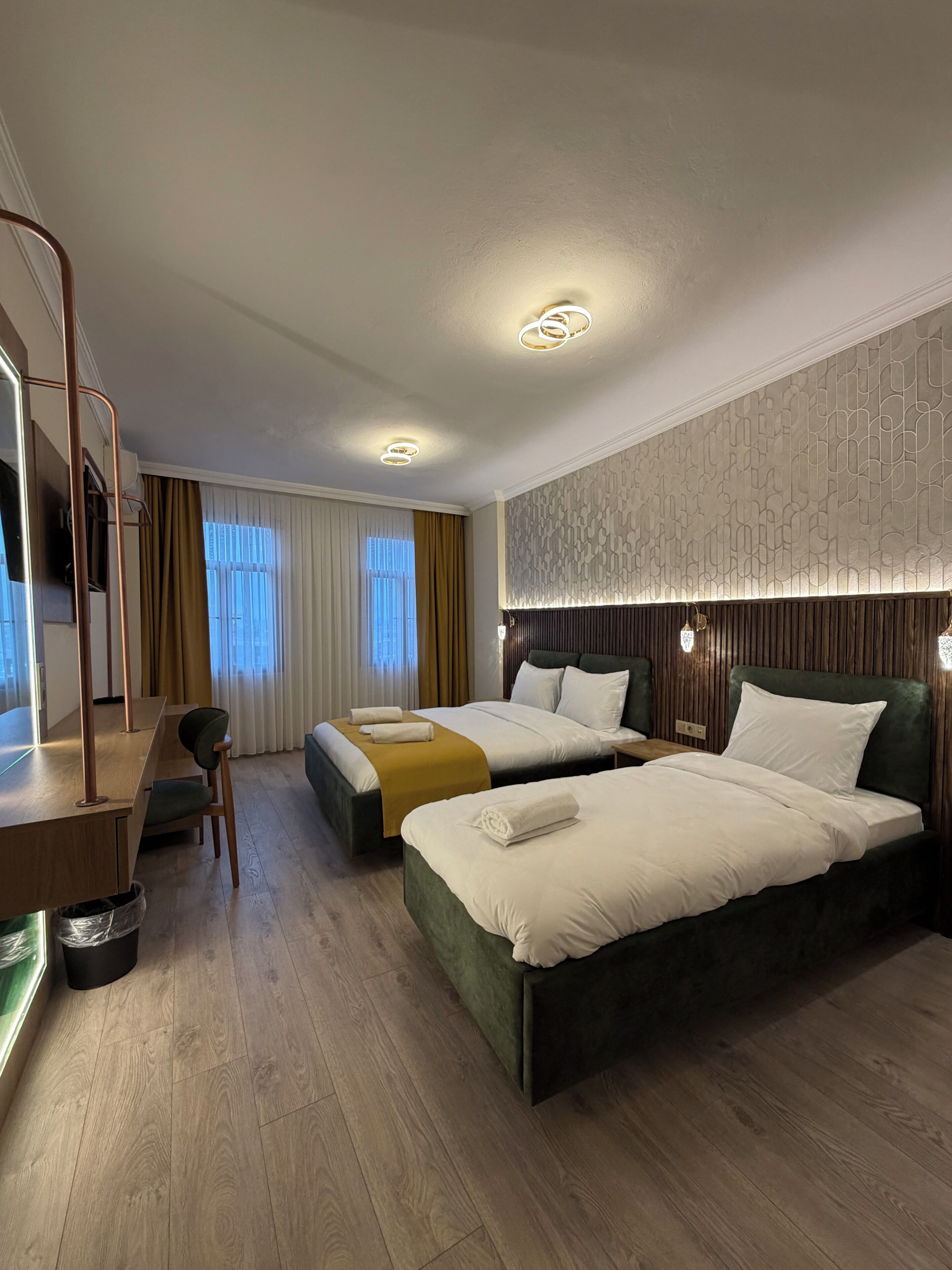 Premium bedding, minibar, in-room safe, desk