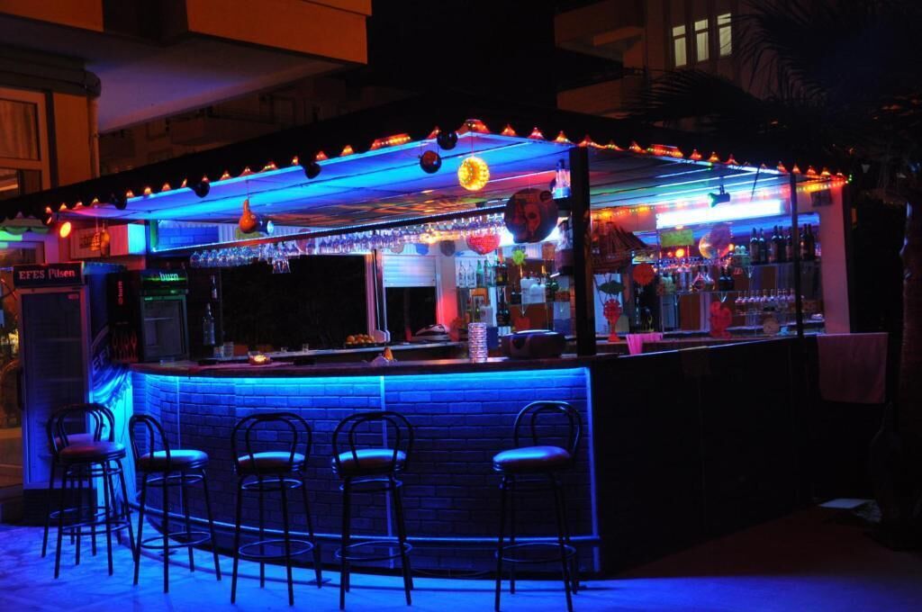 Se sirven desayunos, almuerzos, cenas y cocina internacional 