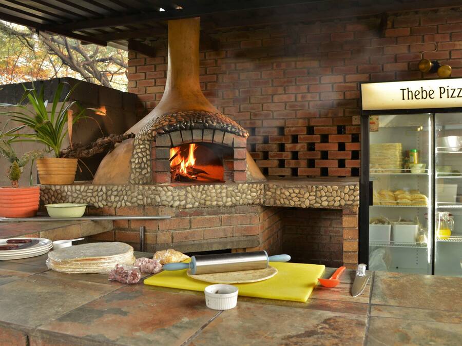 Breakfast, lunch, dinner served; international cuisine