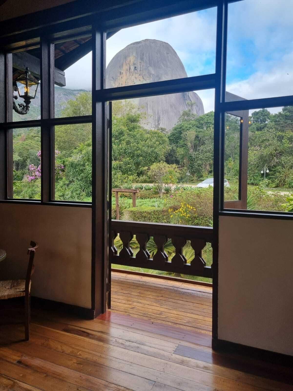 奢华客房 | 迷你吧、床单