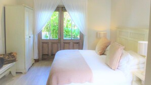 Rumah Pohon Standar | Brankas dan Wi-Fi gratis