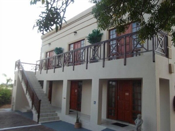 Front of property - Ledimor Guesthouse (Polokwane)