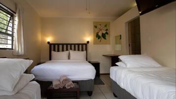 Room 1  | 1 bedroom, desk, free cots/infant beds, free WiFi