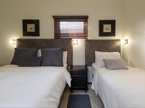 1 chambre, bureau, lits bébé (gratuits), Wi-Fi gratuit