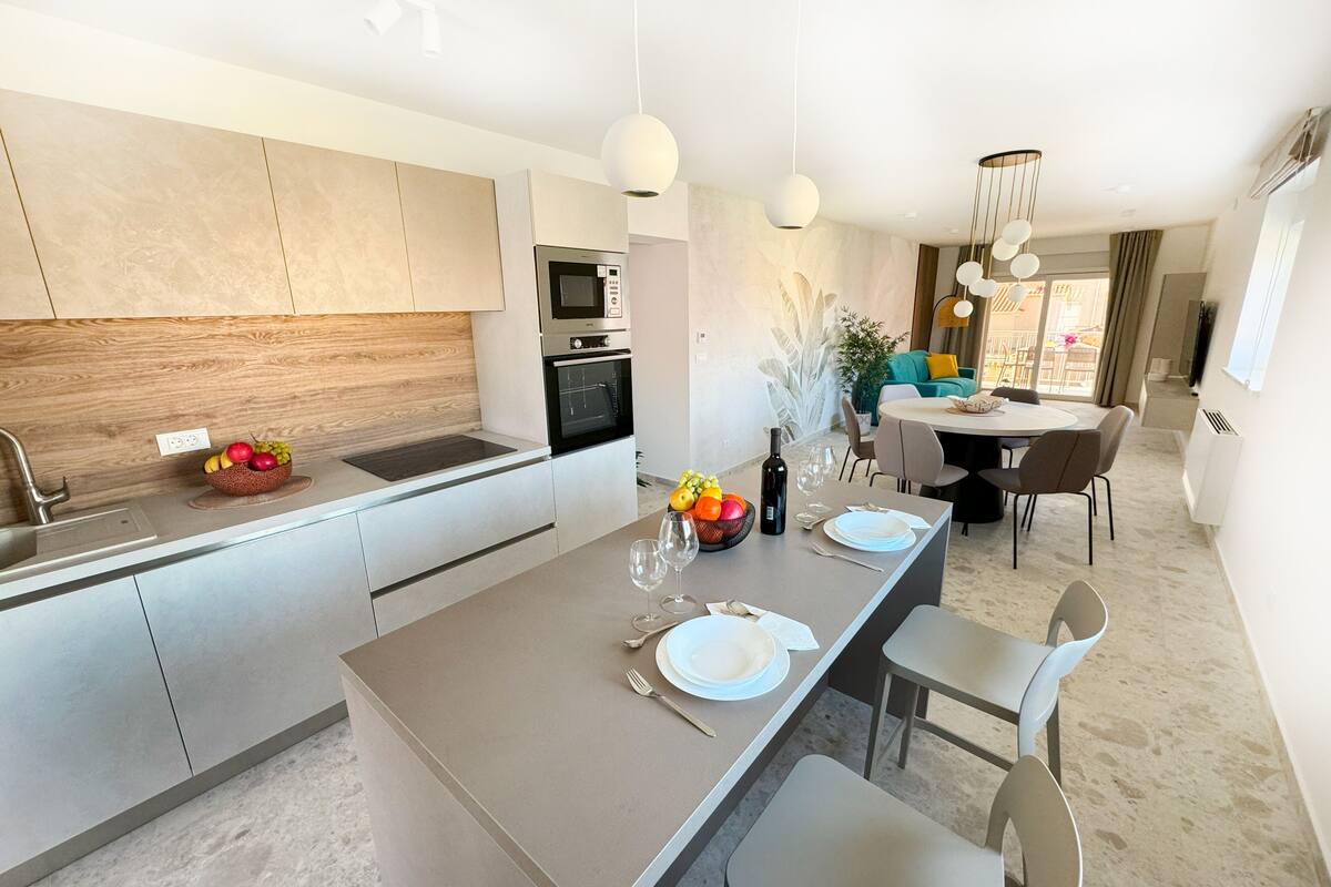 superior apartment, 2 bedrooms, balcony, sea view | private kitchen | fridge, electric kettle, cleaning supplies