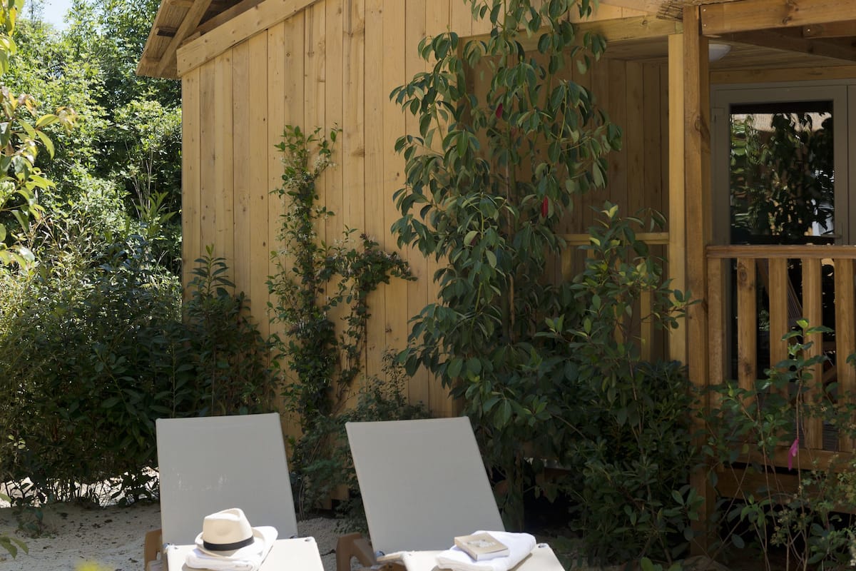 Rom, 2 soverom, hageområde (Faré) | Terrasse/patio