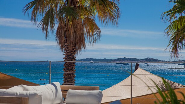 Food court - Les Prairies de la Mer (Grimaud)