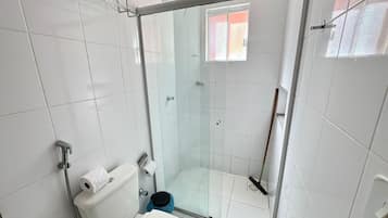 Huoneisto | Kylpyhuone | Suihku, sadesuihkupää