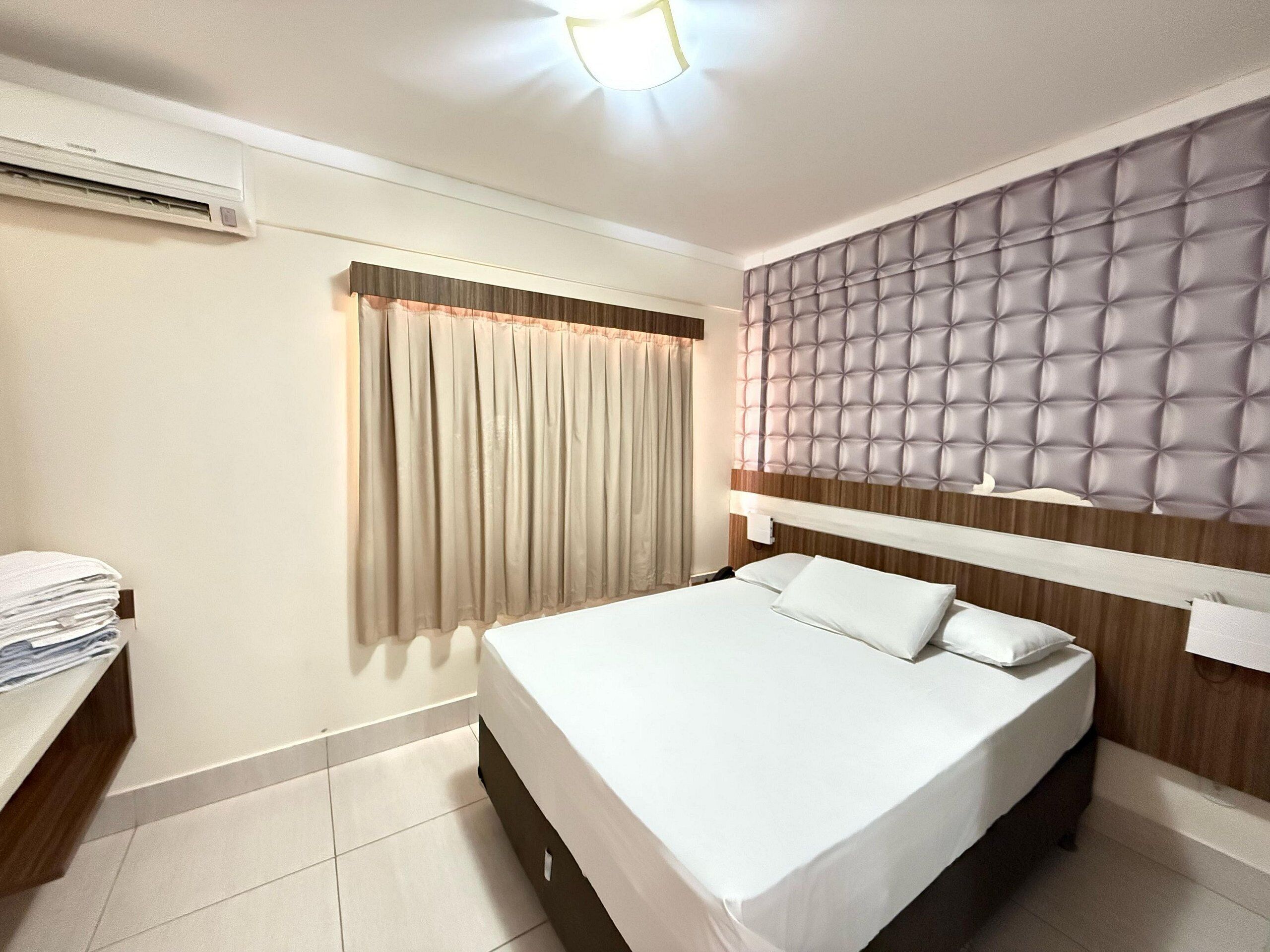 In-room safe, free WiFi