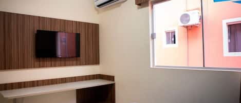 Apartment | In-room safe, free WiFi