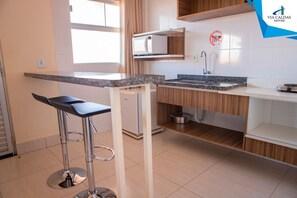 Apartamento | Cozinha privada | Micro-ondas