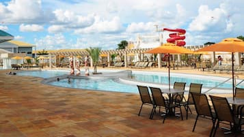 15 outdoor pools, pool umbrellas, pool loungers