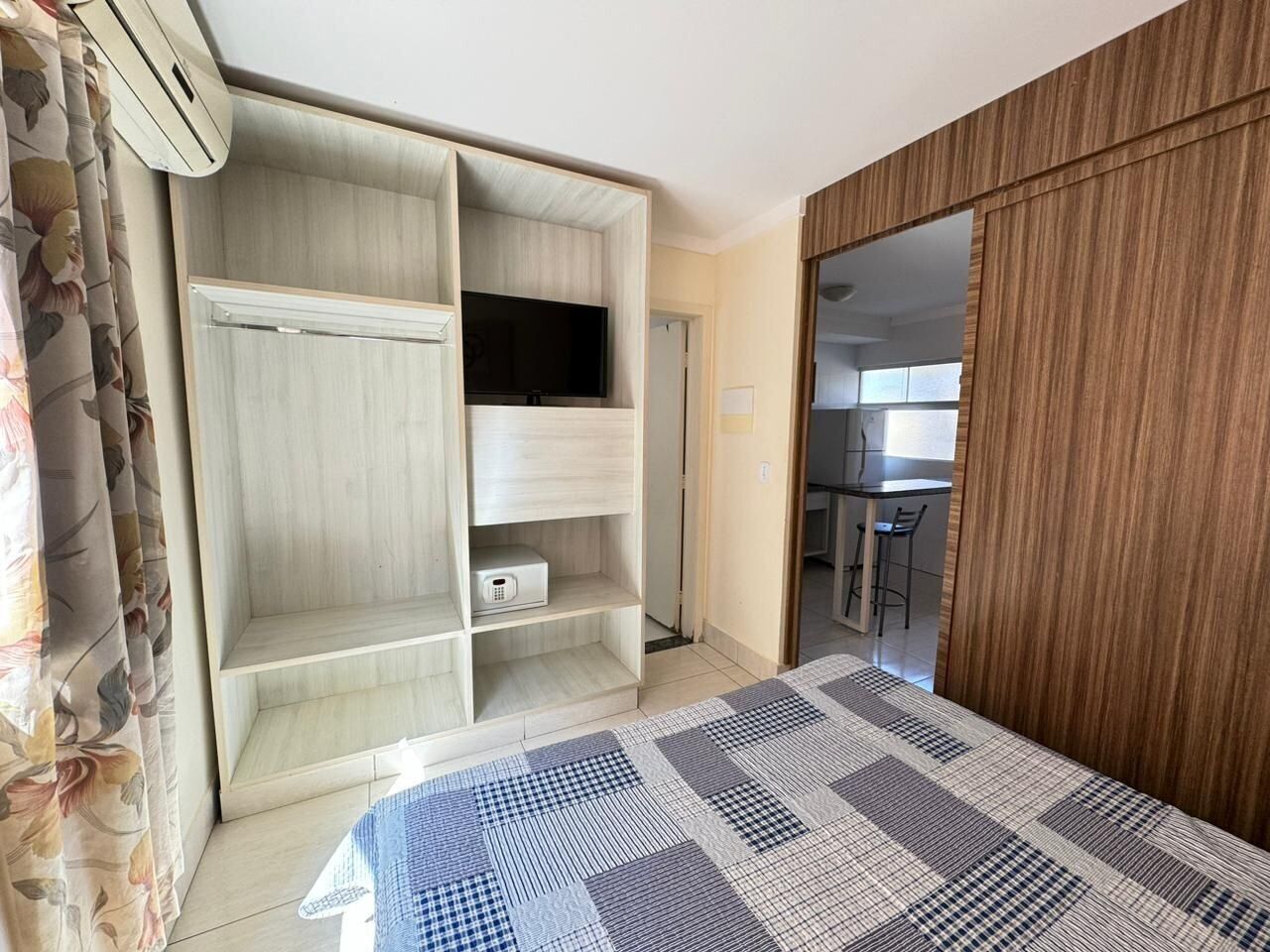 In-room safe, free WiFi