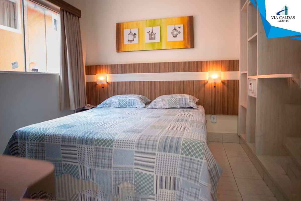 Apartment | 1 bedroom, in-room safe, free WiFi