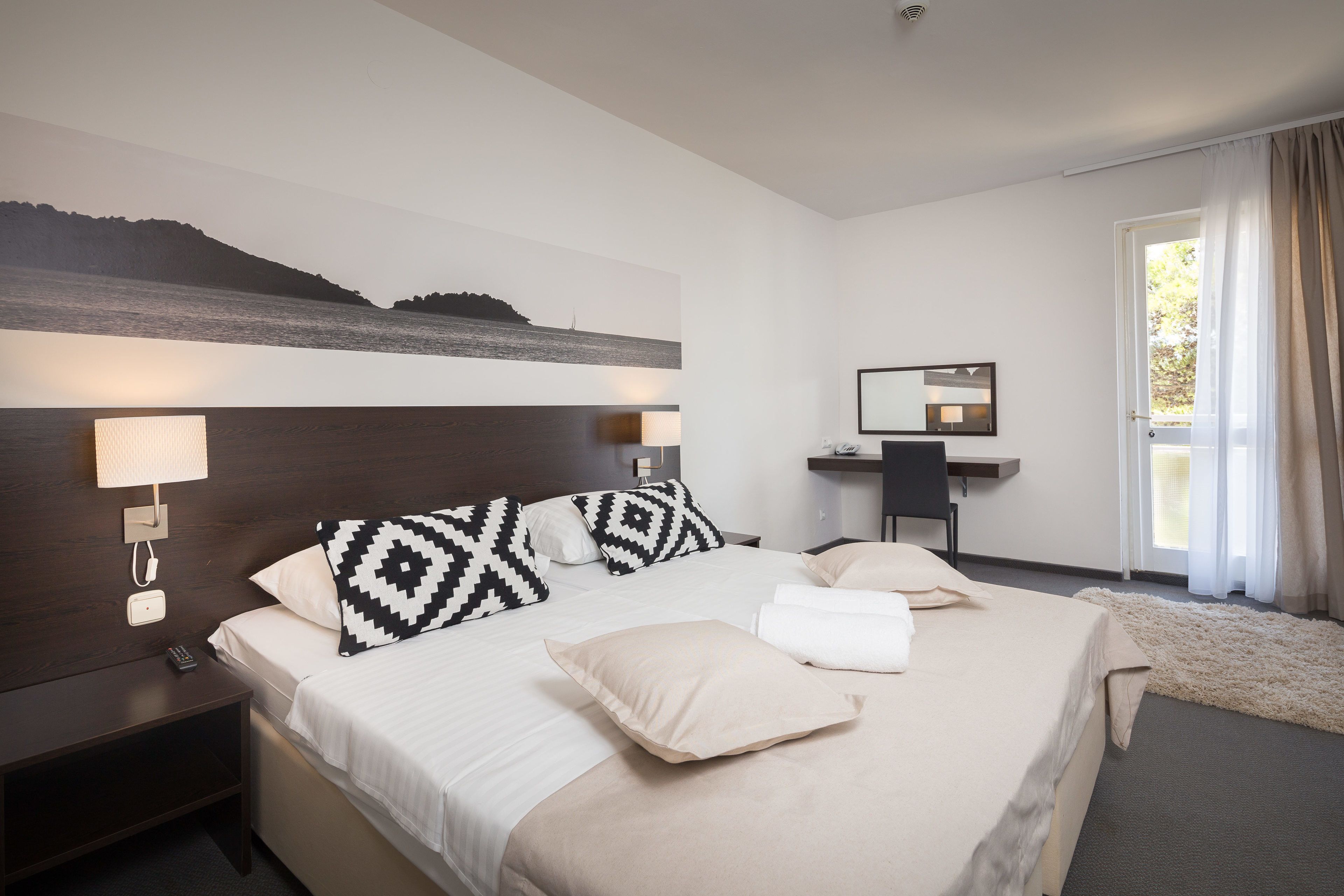 minibar, in-room safe, desk, soundproofing