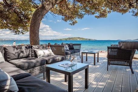 Terrasse/Patio. Hotel Villa Arausana & Antonina