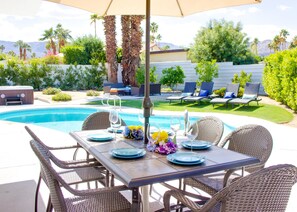 Apartment, 4 Bedrooms | Dining - Midcentury Rose (Palm Desert)