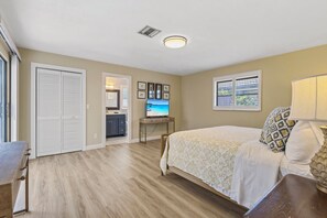 Luxury House, 3 Bedrooms, Pool View, Poolside | 3 bedrooms, soundproofing, iron/ironing board, free WiFi - Avanti Vacation Rental, Relaxing 3-BR Retreat with Private Pool Minutes from Vanderbilt Beach and Delnor-Wiggins State Park. Enjoy Southern Exposure, BBQ Area, and Pet-Friendly Comfort (Naples)