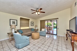 Casa de lujo, 3 habitaciones, vistas a la piscina, junto a la piscina | Vista desde la habitación
