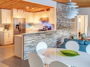 Apartment, 3 Bedrooms | Dining - Made in the Shade (Palm Desert)