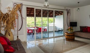 Duplex, 2 Bedrooms, Sea View (Pat Ble) | Living room