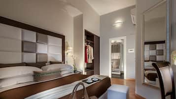 Minibar, Zimmersafe, Schreibtisch, laptopgeeigneter Arbeitsplatz