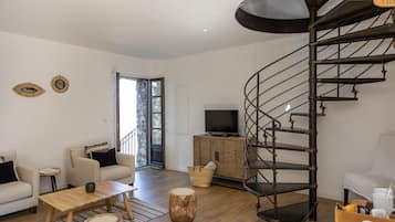 A TORRA | Living area | Flat-screen TV