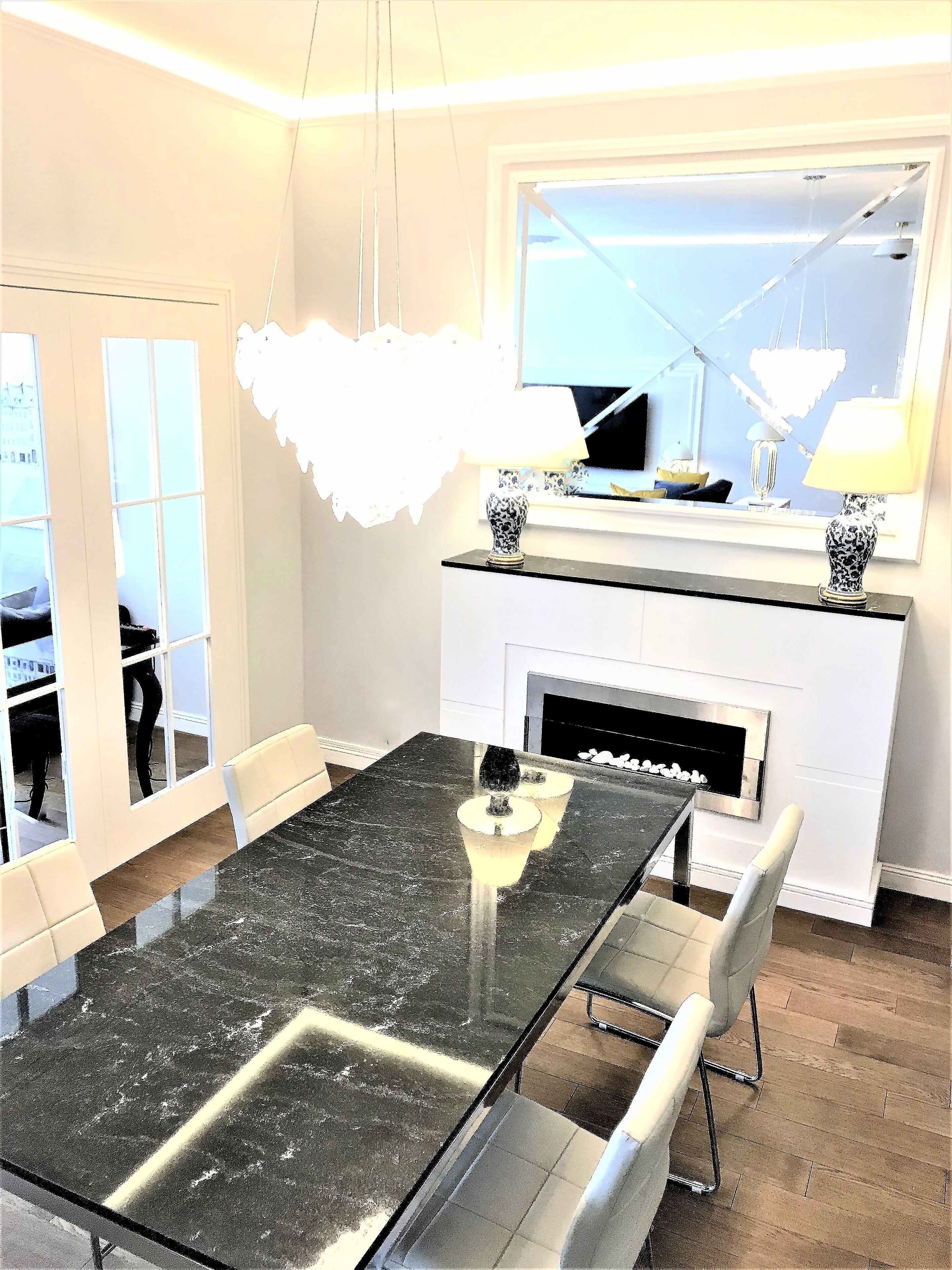 Luxury Signature Suite, 2 Bedrooms, 2 Bathrooms (Market Square view, 175 m2) | Ruokasali