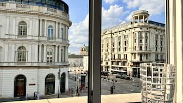 VOTRE Suite, 1 Bedroom (Royal Route View, 62 m2, ul. Królewska 2) | 客房景观