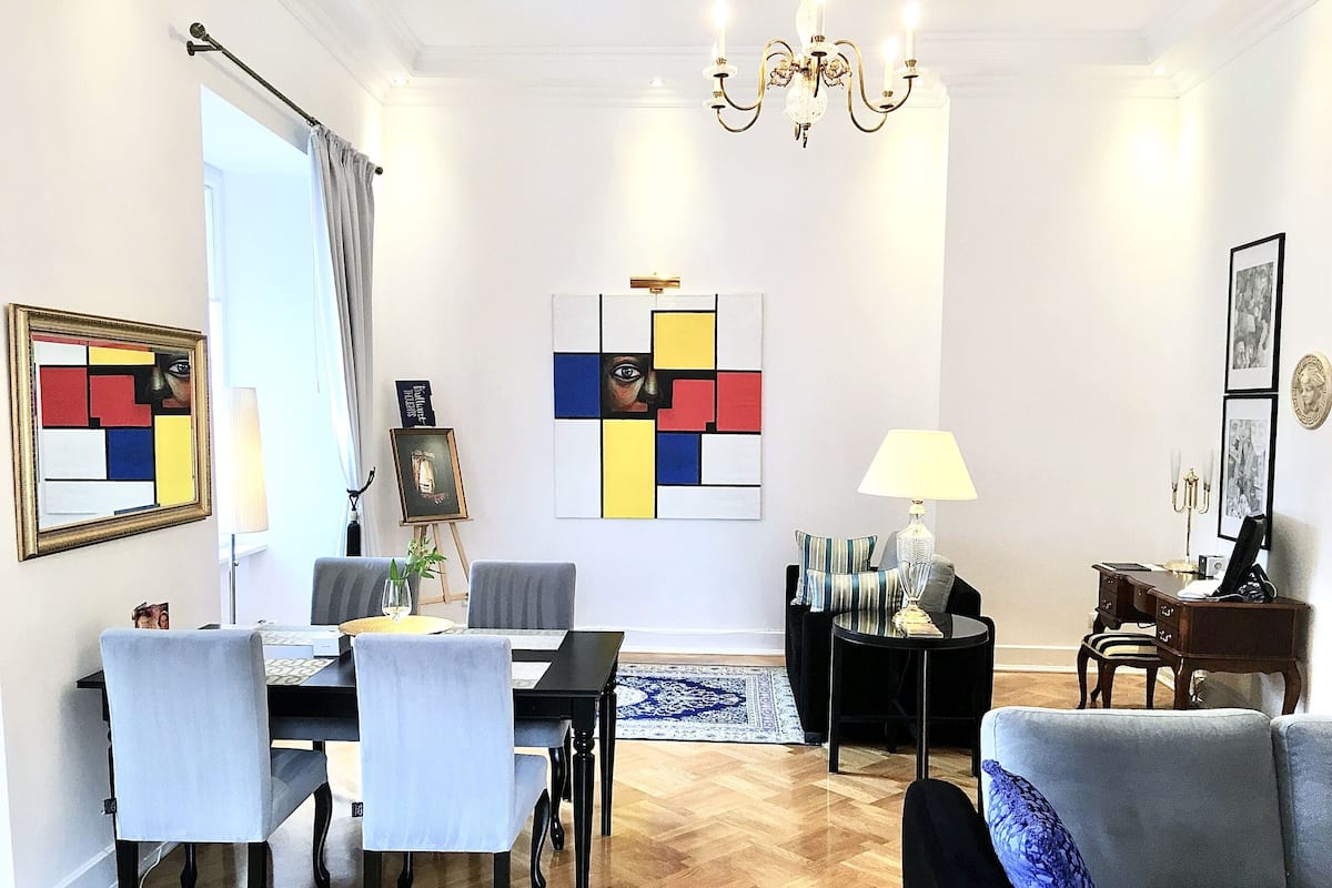 Luxury Suite, 1 Bedroom (Market Square view, 80 m2) | Living room